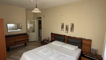 Strykjärn/strykbräda, wi-fi och sängkläder