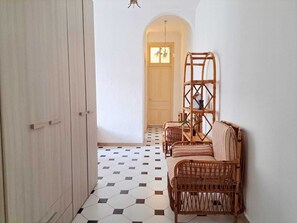 1 bedroom, down duvets, iron/ironing board, free WiFi