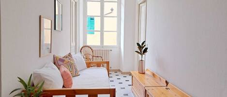 43-inch flat-screen TV with digital channels