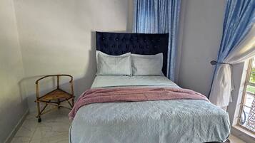 4 chambres, fer et planche Ă  repasser, Wi-Fi, draps fournis
