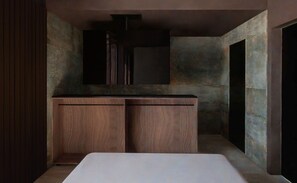 Luxury Suite, 1 Queen Bed with Sofa bed, Jetted Tub