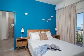 1 bedroom, soundproofing, iron/ironing board, free WiFi - Anemi Blue apt-close to the beach (Rethymno)