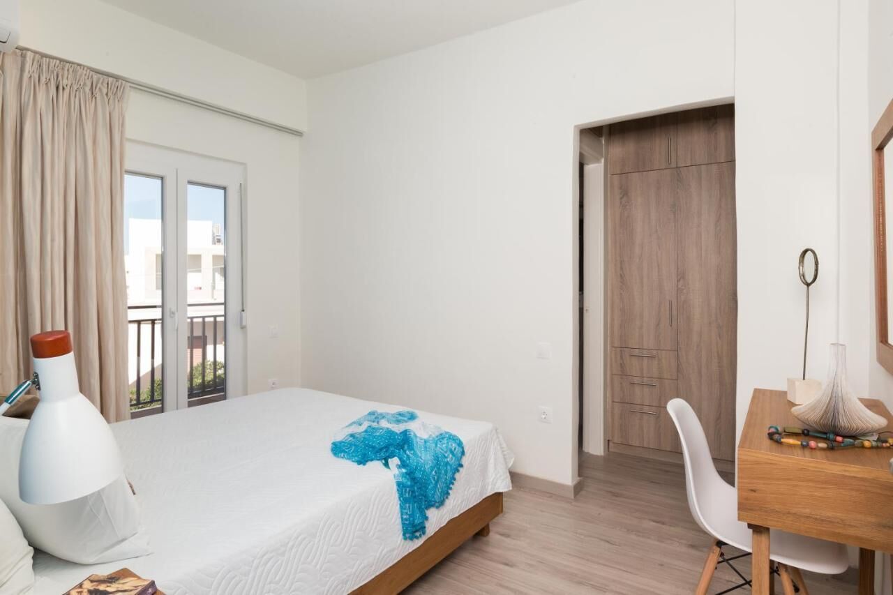 1 dormitorio, sistema de insonorización, tabla de planchar con plancha