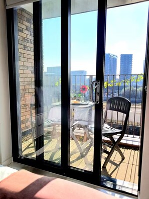 Interior - PARKING|Waterfront Private BalconyApt|Dishwasher|Airfryer|RoofTerrace|Desk|WiFi (Salford)