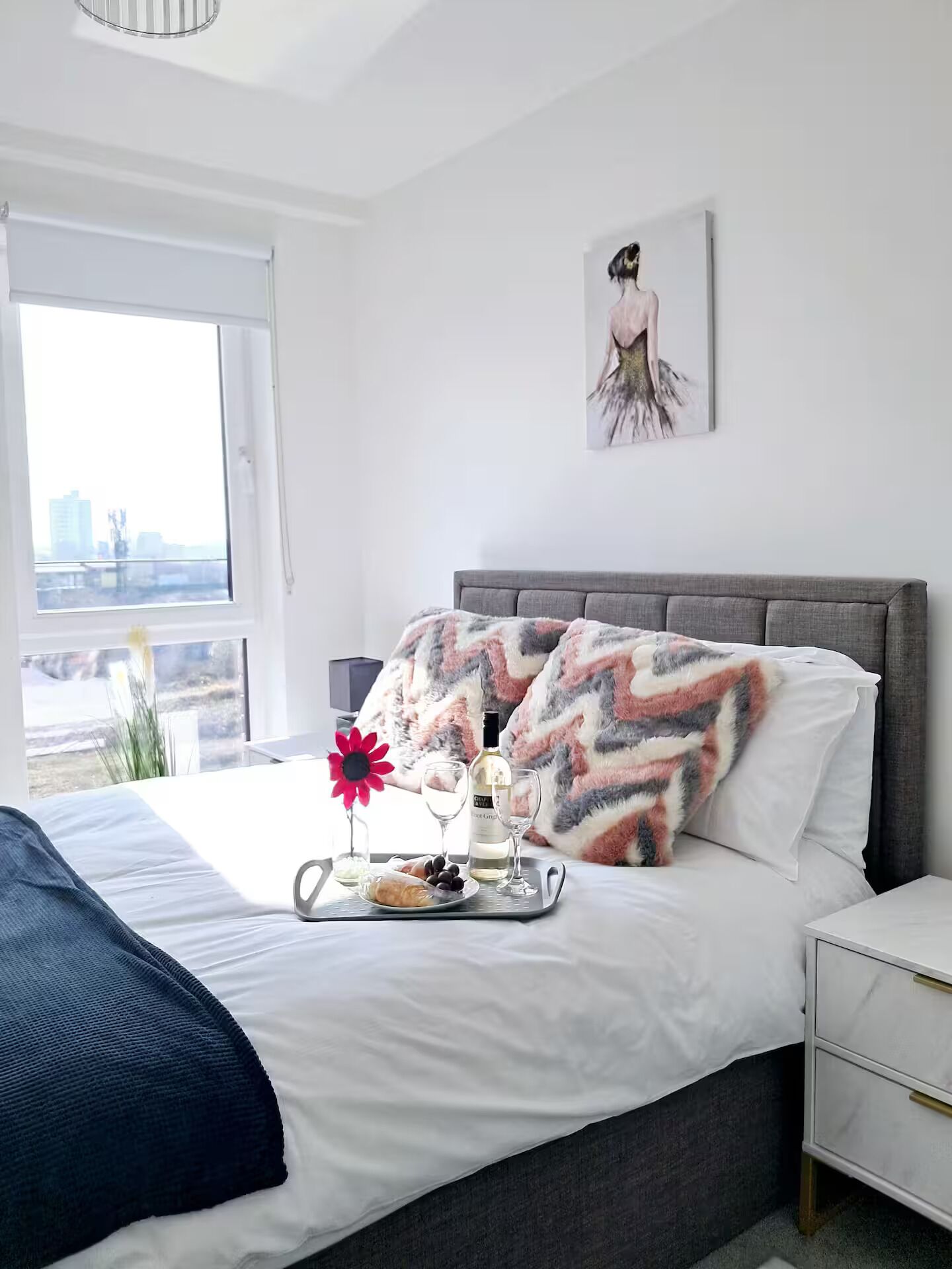 2 bedrooms, desk, iron/ironing board, WiFi