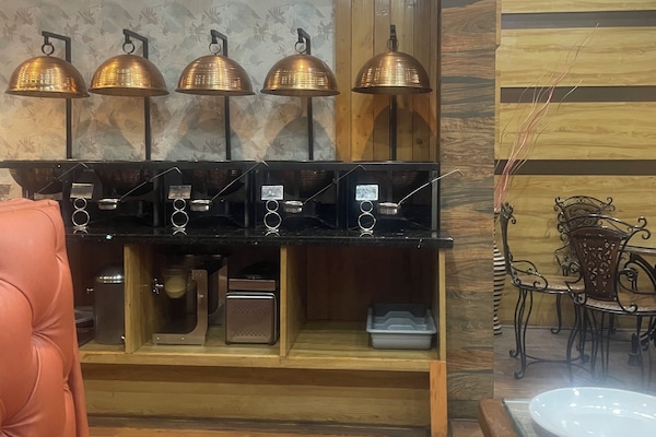 Free daily full breakfast