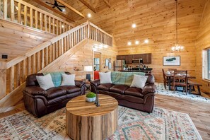 Téléviseur, foyer, table de baby-foot