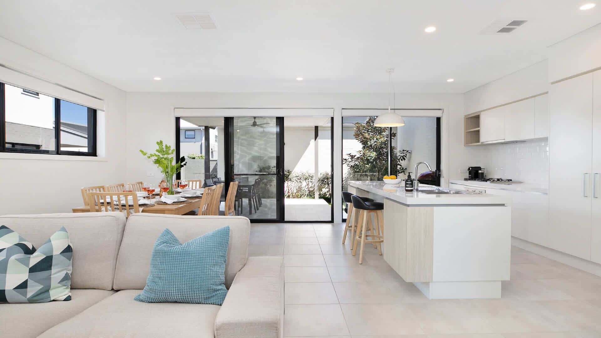 Televisión, oficina