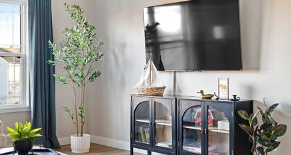 NEW! Charming 3-bedroom home with WiFi, near Ark Encounter, King Bed, sleeps 7.