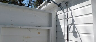 Iconic Brownie's Cabin, close to everything! (CS0046)