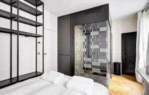 3 chambres, bureau, fer et planche à repasser, Wi-Fi gratuit