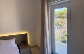 1 chambre, bureau, Wi-Fi, draps fournis