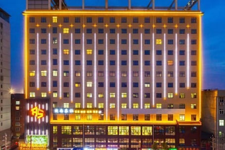 Exterior. Aoshang Hotel (Hanzhong High-speed Railway Station)