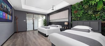 Aoshang Hotel (Hanzhong High-speed Railway Station)