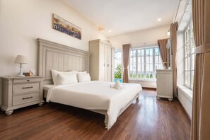 4 chambres, fer et planche à repasser