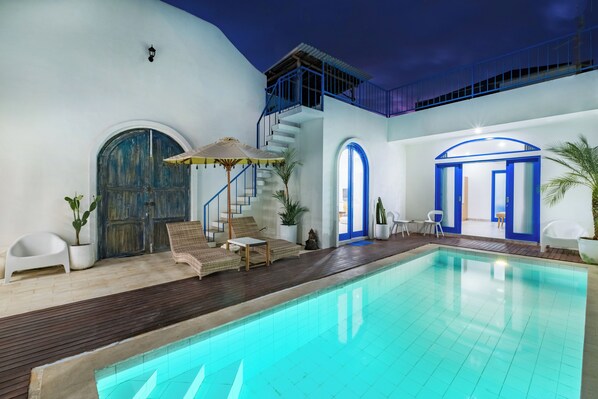 Family Villa, Pool View | 6 bedrooms, in-room safe, desk, laptop workspace