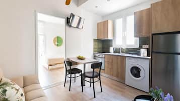 Comfort Apartment, Balcony, Beach View | Private kitchen | Electric kettle