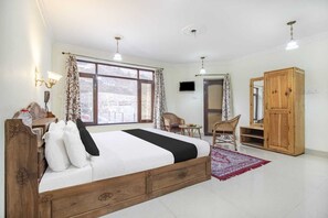 Premium Room, Mountain View | Bathroom | Towels - Hotel Czara Resort Sonmarg (Gund)
