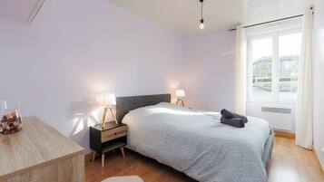 1 bedroom, WiFi, bed sheets