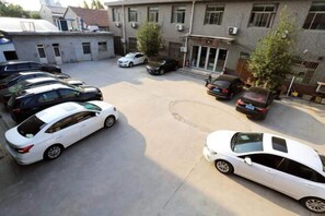 ที่จอดรถฟรี