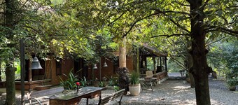 Charming 2-bedroom farmhouse in delightful Kochi with WiFi, AC