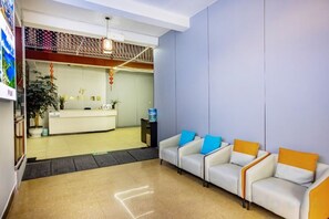 Lobby - Holiday Inn Lijiang Langtai (Lijiang)