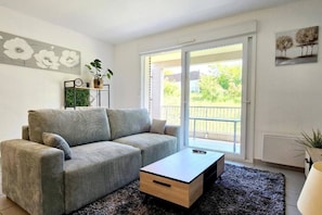 TV - Le Tranquille Le Tranquille (Thonon-les-Bains)