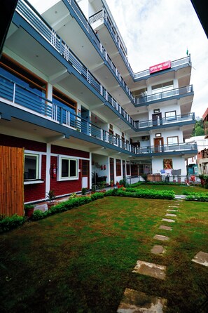 Restaurant - Manzil Hostel (Rishikesh)