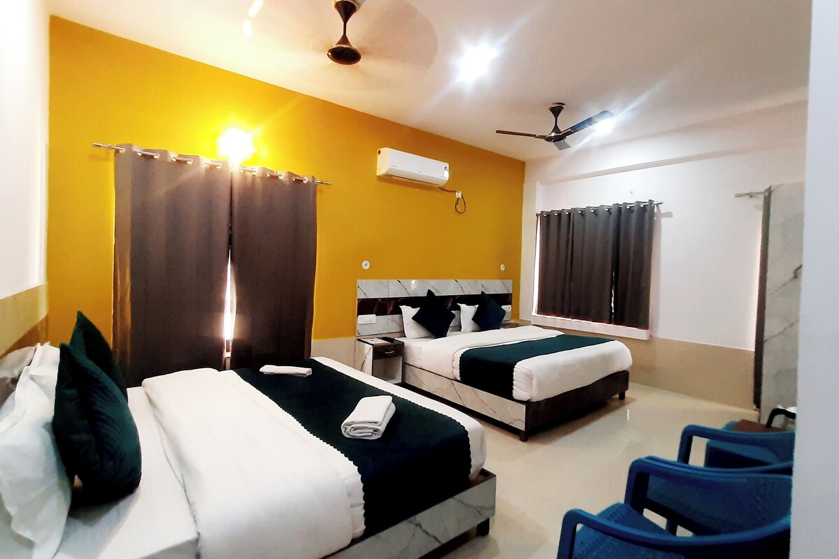 Deluxe Quadruple Room, Mountain View | WiFi (free), bed sheets