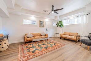 Luokittelematon kuva, 3 kautta 16, painike