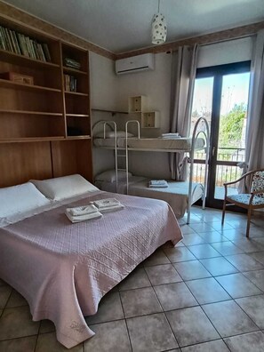 3 soverom, strykejern/-brett, reiseseng for barn og wi-fi (inkludert)