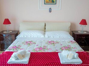 3 bedrooms, iron/ironing board, travel crib, free WiFi