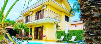 Etna cocus villa with garden and private pool. Etna