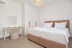 2 Bedroom Villa with Private Pool | 1 camera, insonorizzazione, ferro/asse da stiro, Wi-Fi gratuito