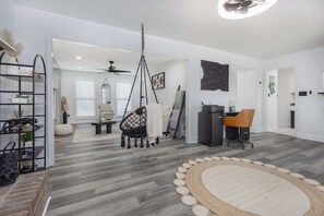 Interior - Grand Modern Home On 1Acre Land w/ Firepit & Grill (Ellenwood)