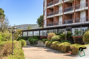 Front of property - Hotiday Room Collection - Porto Azzurro (Naregno)