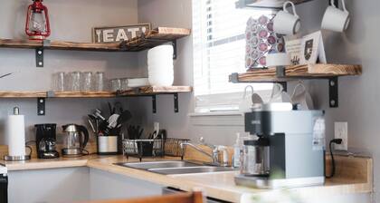 Clean, Cozy 2BR, Patio, Near Razorback Stadium