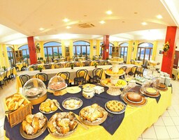 Tägliches inbegriffenes Frühstücksbuffet