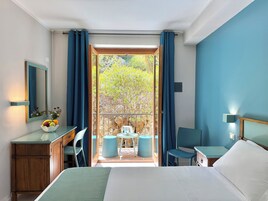 Double Room, Balcony | Minibar, cribs/infant beds, free WiFi, bed sheets