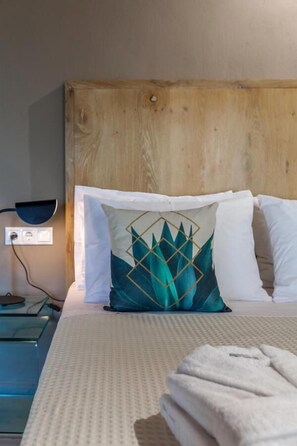 Comfort House, Sea View | 1 bedroom, in-room safe, soundproofing, iron/ironing board