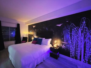 Experience Pandora 1 Bedroom Suite | 1 bedroom, individually decorated, individually furnished - Lake Buena Vista Vacation Rental (Orlando)