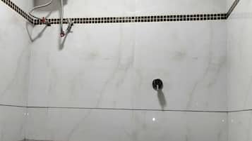 Standard Room | Bathroom | Shower, towels, soap