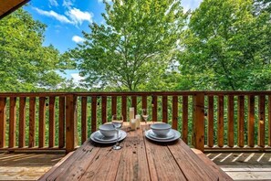 House, 1 Bedroom | Outdoor dining - Blue Sage Hideaway 1 Bedroom Home (Sevierville)