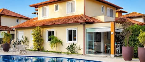 Casa Deluxe, 3 habitaciones, aire acondicionado, junto a la alberca | Alberca | Alberca al aire libre