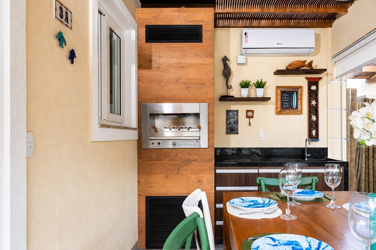 Deluxe House, 3 Bedrooms, Air conditioning, Poolside | Dining