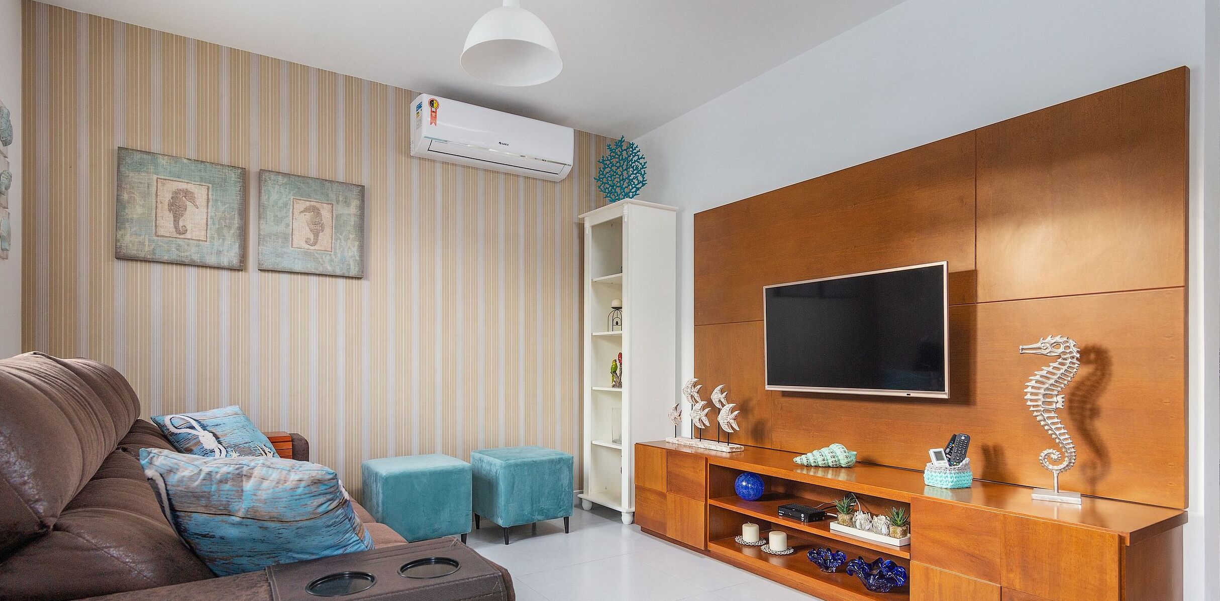 Casa Deluxe, 3 habitaciones, Aire acondicionado, junto a la piscina | Zona de estar | Una mesa de tenis de mesa
