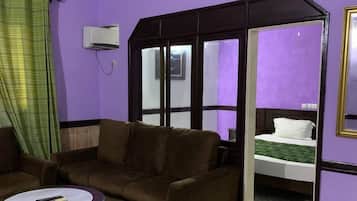 Estudio estándar, vistas a la ciudad | Zona de estar