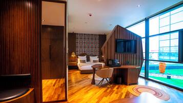 1 quarto, cofres nos quartos, escrivaninha