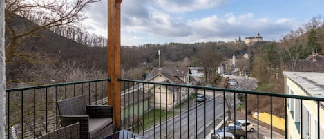Appartement Supérieur, 2 chambres, balcon, vue montagne | Terrasse/Patio