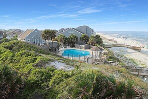 Beach nearby, sun-loungers